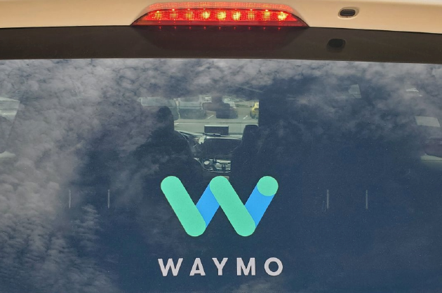 Waymo称已经准备好在旧金山部署全自动驾驶汽车 无需人类安全员