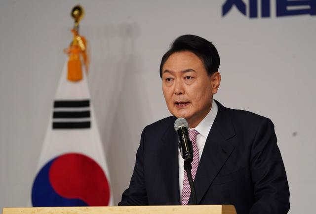 韩国政府批准总统府搬迁计划，先期划拨360亿韩元执行，韩国国防部：已经着手开始进行