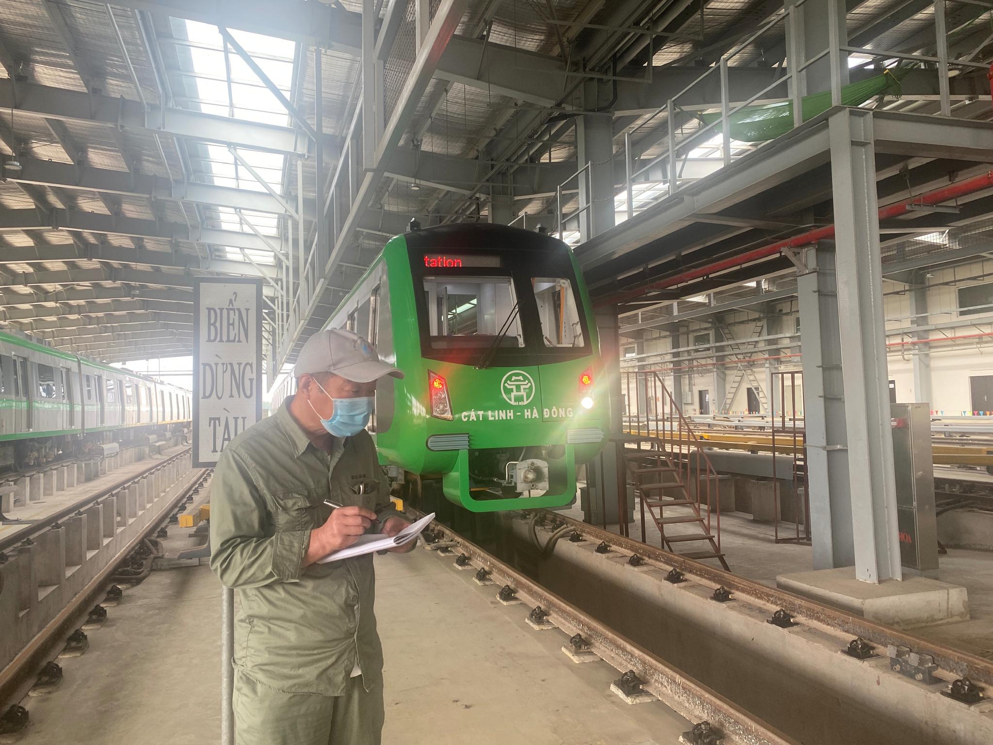 北京地铁首次走出国门！西直门站员工教河内地铁如何导流