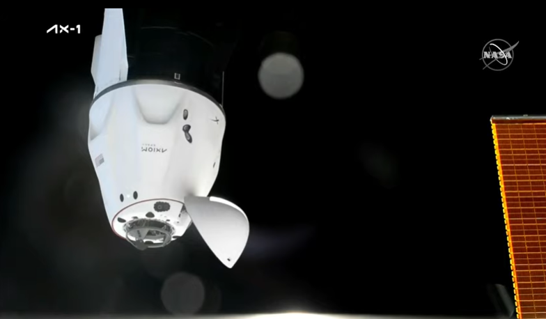 马斯克再创历史！SpaceX“龙”飞船已与国际空间站成功对接 空间站首迎“全私人”太空旅行团