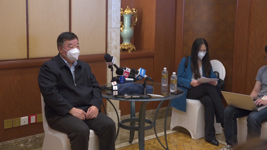 专家梁万年谈上海防疫：奥密克戎不是“大号流感”，“躺平”不是中国的选择